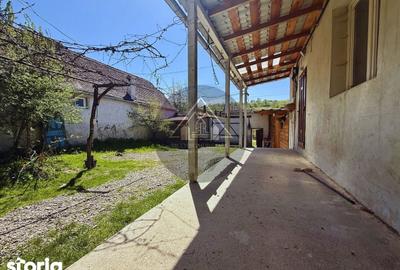 Casă cu 2 camere cu Teren 1414 Mp în Laslea - 9