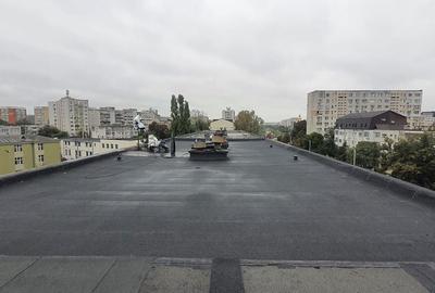 Apartament cu 3 camere semidecomandat în Podu Roș - 2