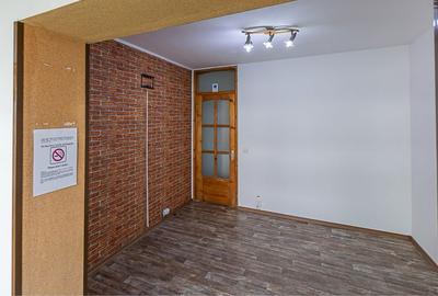 Spațiu comercial, de 35 mp, în Central - 6