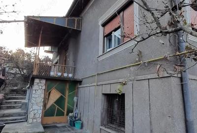 Casă cu 4 camere în Central - 9