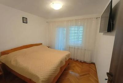 Apartament cu 3 camere decomandat în Valea Aurie - 3
