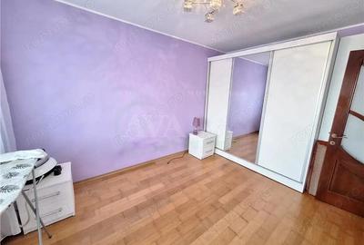 Apartament 3 camere semidecomandat, renovat si semi-mobilat, zona Cora-Bacau Apartament 3 camere semidecomandat, renovat si semi-mobilat, zona Cora-Bacau - 16