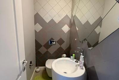 Casă individuală cu 5 camere cu Canalizare în Central - 1