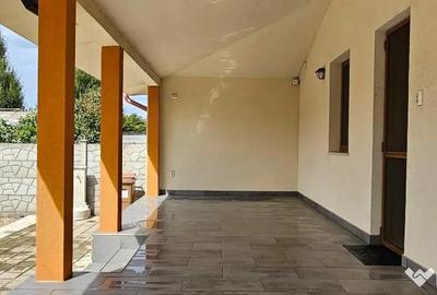 Casă cu 4 camere cu Teren 770 Mp în Iosia - 11
