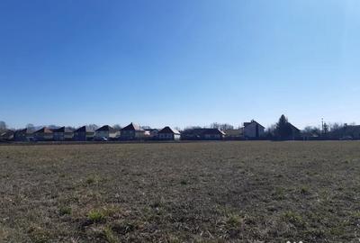 Teren de 2325 mp, în Central - 6