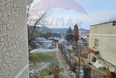 Casă cu 3 camere cu Teren 539 Mp în Central - 16