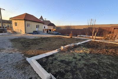 Casă cu Teren 1281 Mp în Săliște - 3