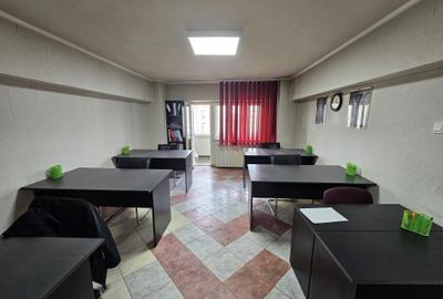 Apartament cu 3 camere decomandat în Calea Călărașilor