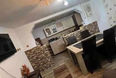 Casă cu 3 camere cu Teren 761 Mp în Central - 1