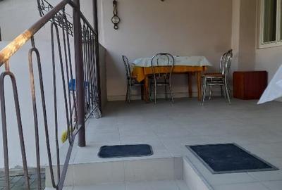 Duplex cu 4 camere cu Canalizare în Central - 3