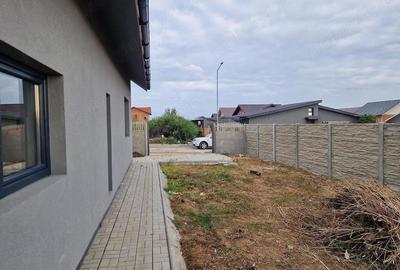 Casă cu 4 camere cu Teren 640 Mp în Giarmata - 3
