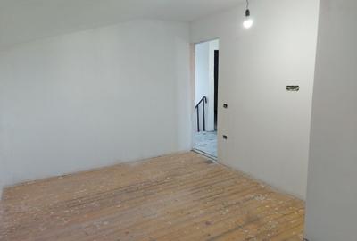 Casă individuală cu 5 camere cu Canalizare în Ultracentral - 9