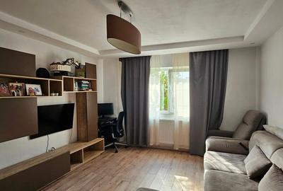 De vanzare apartament cu 3 camere 2 bai intrare Racadau - 12