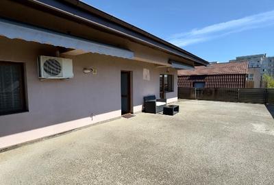 Apartament cu 3 camere decomandat, mobilat în Titan - 1