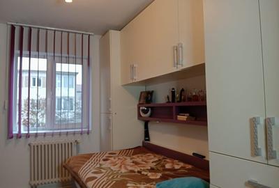 Vând apartament 3 camere et 3zona Dacia mobilat utilat - 6