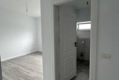 Duplex cu 5 camere cu Canalizare în Ghiroda - 14