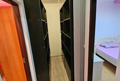 Apartament cu 4 camere semidecomandat în Micro II - 19