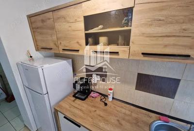 Inchiriez 2 camere zona Comisariat - 14