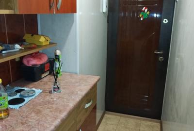 Garsoniera M19, Piața Dunărea, etaj 2/4 - 3