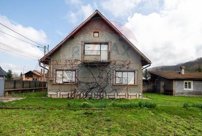 Casă cu 3 camere cu Teren 1000 Mp în Primăverii - 1