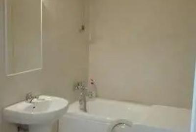 Apartament cu 2 camere decomandat în Titan