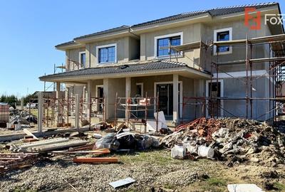 Duplex cu 3 camere cu Canalizare în Moșnița Nouă - 1