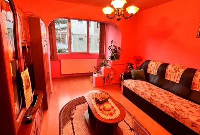 Apartament cu 3 camere decomandat în Dâmbovița - 1