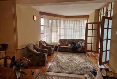 Casă cu 4 camere cu Teren 272 Mp în Central - 3