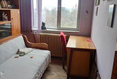 Apartament cu 3 camere semidecomandat în Central - 4