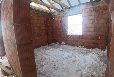 Casă cu 3 camere cu Teren 500 Mp în Central - 5
