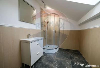 Spațiu comercial, de 2,300 mp, în Central - 16