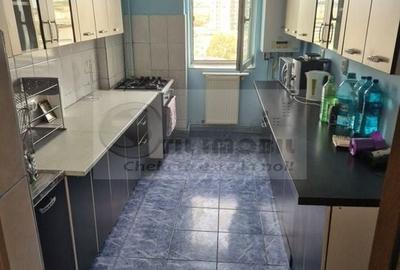 Apartament 3 camere, decomandat, zona Dacia - 450 euro - 5