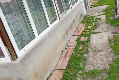 Casă cu 3 camere cu Teren 3500 Mp în Central - 7