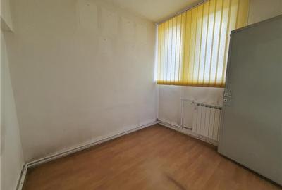 Spațiu comercial, de 830 mp, în Ștefan cel Mare - 12