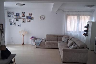 Casă cu 3 camere în Central - 2