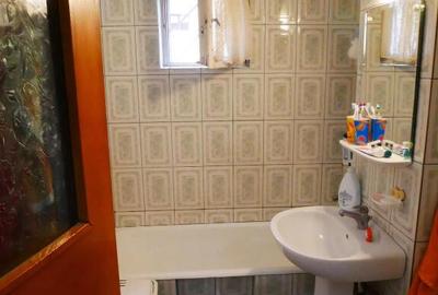 Apartament cu 4 camere, semidecomandat - zona Grivitei.. - 2