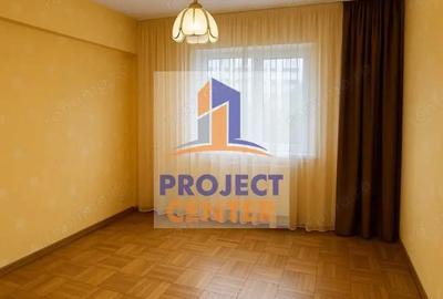 Apartament cu 3 camere decomandat în Nord