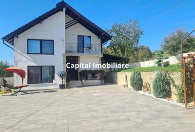 Casă cu Teren 1753 Mp în Boholt - 1