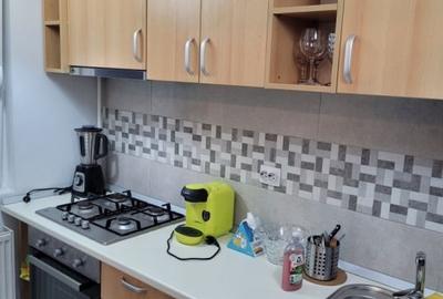 Garsoniera, 30mp, decomandata, centrala, Metrou, 1 Decembrie - 4