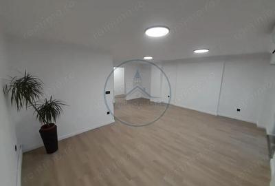 Spațiu comercial, de 70 mp, în Central - 6