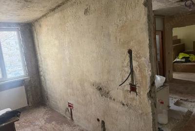 Apartament cu 2 camere decomandat în Mărăței