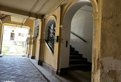 Apartament cu 4 camere în Ultracentral - 1