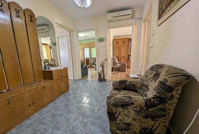 Apartament cu 3 camere decomandat în Cornișa - 9