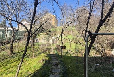 Casă cu 4 camere cu Teren 1000 Mp în Central