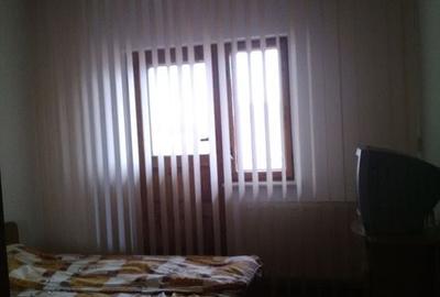 Casa 6 camere - cazare 15 persoane, Nord - 12
