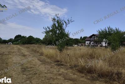 Teren de 648 mp, în Ciolpani