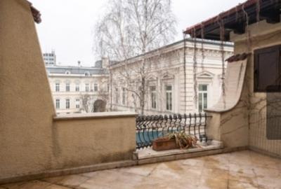 Casă individuală cu 19 camere cu Canalizare în Amzei - 18