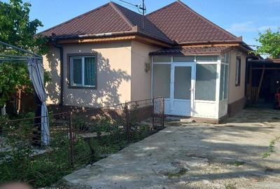 Casă cu Teren 400 Mp în Vernești