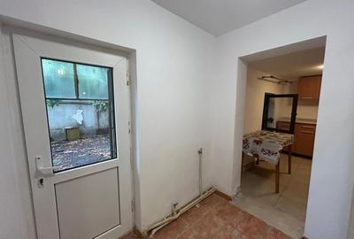 Casa plan parter, 323 mp teren, 85 mp utili, in apropierea C.N. Fratii Buzesti - 5