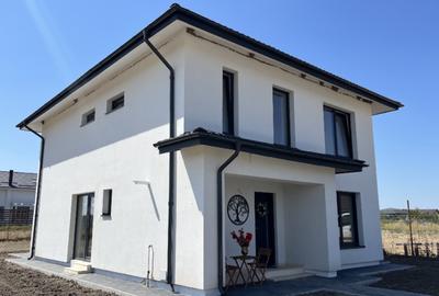 Vila eleganta  170 mp utili,curte generoasa 700 mp,finisaje premium,Balotesti. - 1